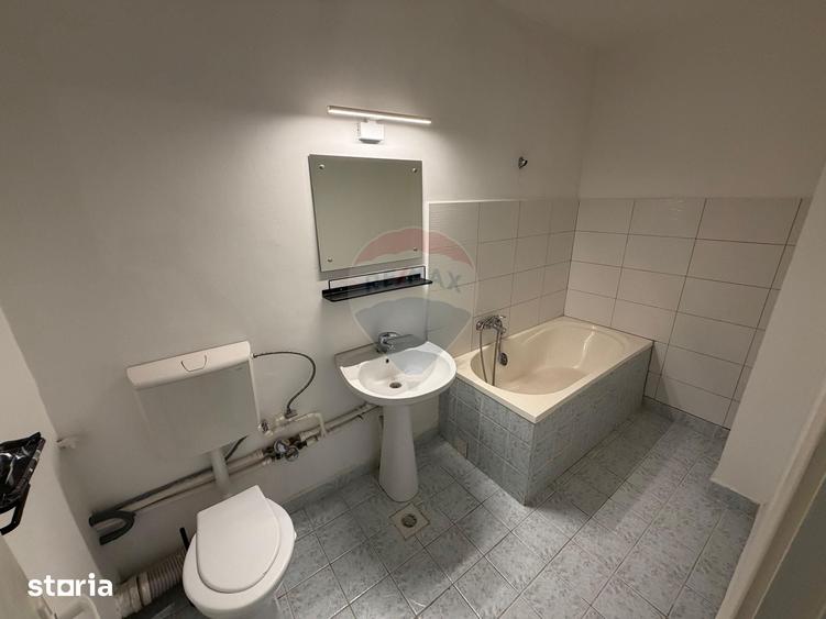 Apartament cu 2 camere decomandat în Craiovița Nouă