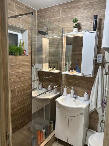Apartament cu 2 camere decomandat în Aluniș