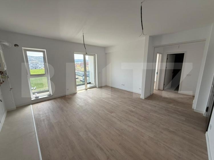 Apartament cu 2 camere, finisat, bloc nou, cu parcare subterana - 1