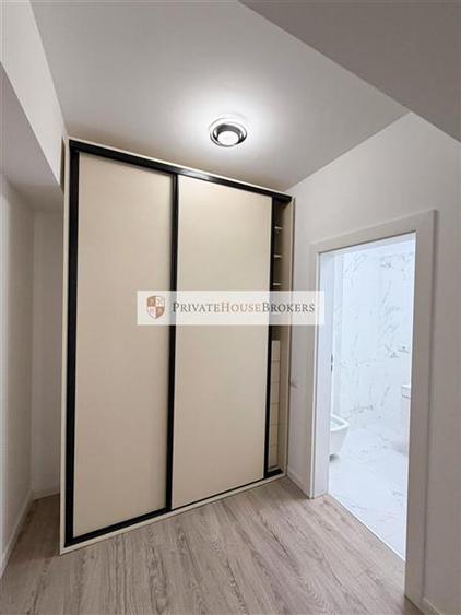 Apartament cu 3 camere semidecomandat, mobilat în Pipera
