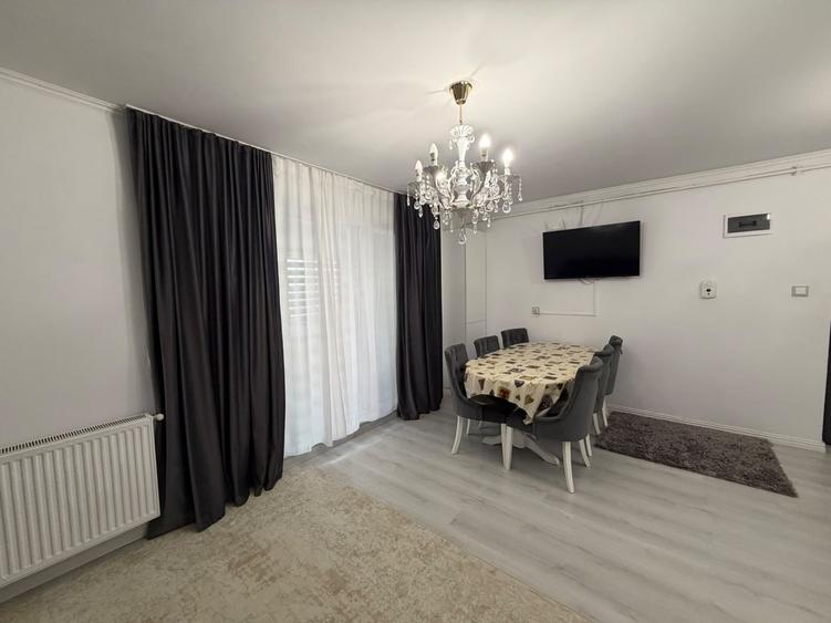 Apartament cu 3 camere semidecomandat în Florești
