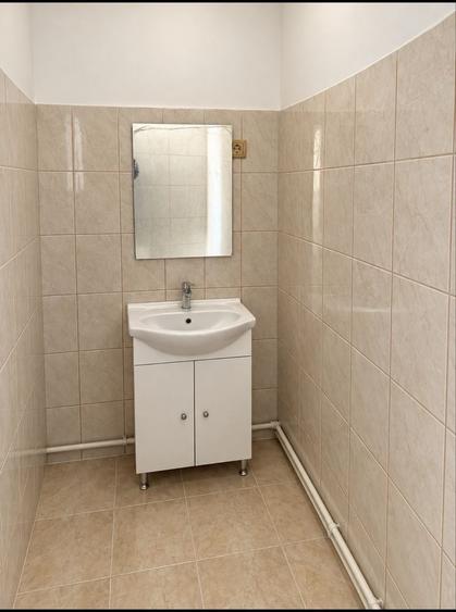 Spațiu comercial, de 220 mp, în Central