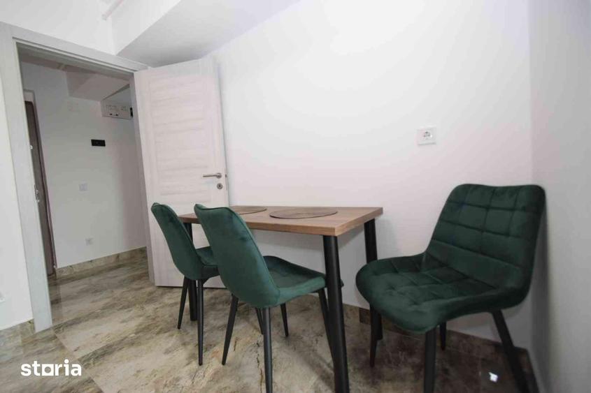 Apartament cu 2 camere decomandat în Calea București