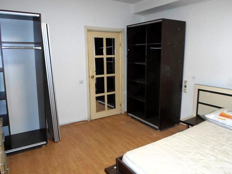 Apartament cu 3 camere semidecomandat în Ultracentral