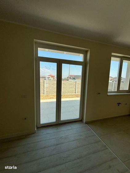Apartament cu 3 camere în Bucovăț