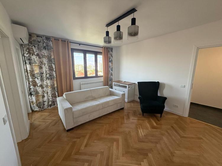 Apartament cu 2 camere circular în Vatra Luminoasă