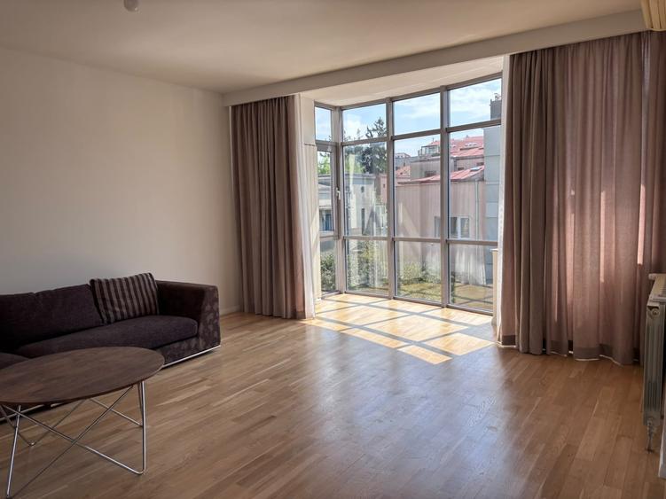 Apartament cu 4 camere decomandat, mobilat în Dorobanți