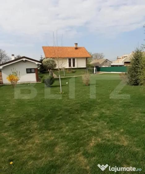 Casă cu 5 camere cu Teren 2743 Mp în Sud