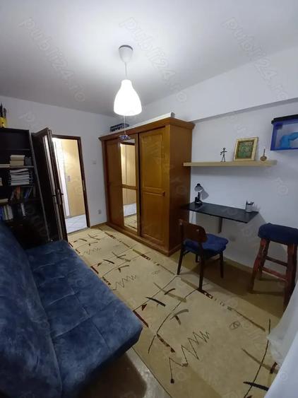 Apartament cu 4 camere decomandat în Central