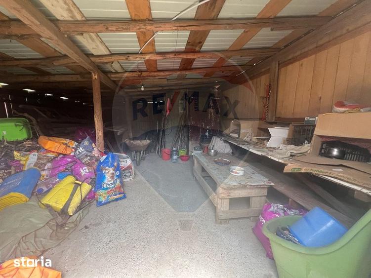 Casă cu 4 camere cu Teren 2111 Mp în Sihlea