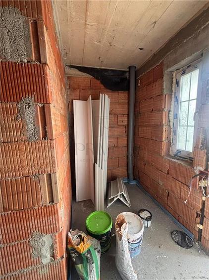 Duplex cu 4 camere cu Canalizare în Moșnița Nouă