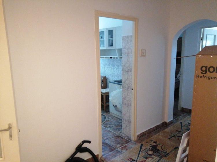 Apartament cu 2 camere decomandat în Micro 20