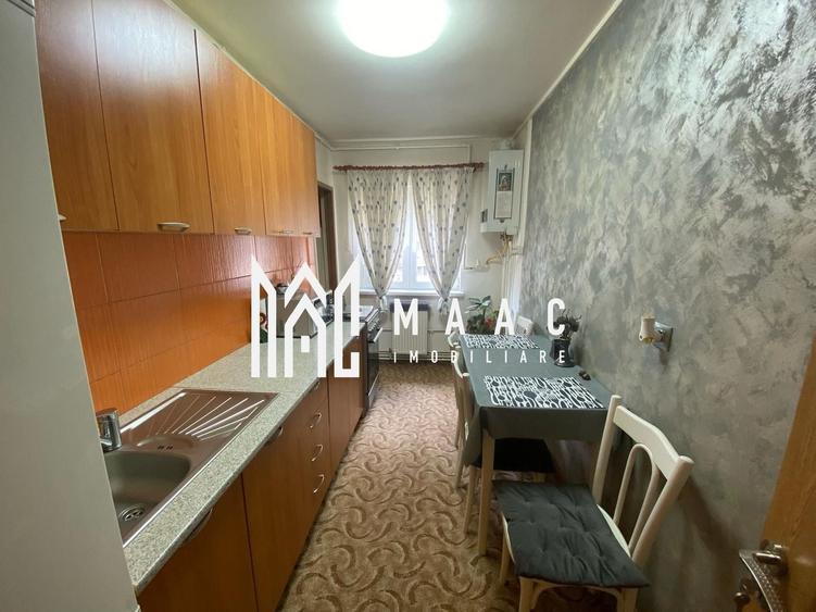 Apartament cu 3 camere decomandat, mobilat în Vasile Aaron