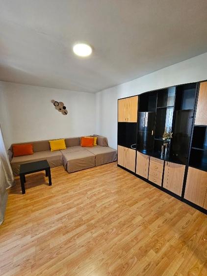 Apartament cu 2 camere decomandat în Drumul Taberei