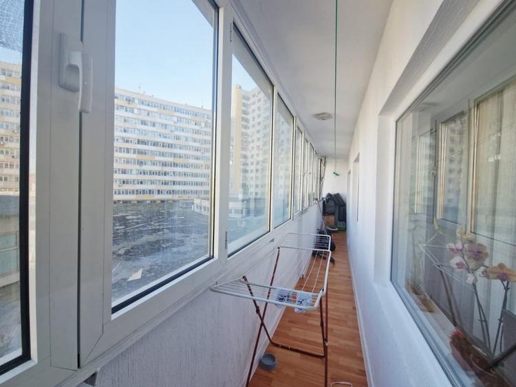 Apartament cu 3 camere decomandat în Obor
