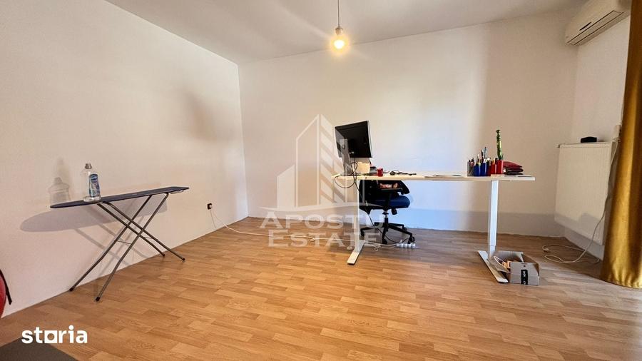 Casă cu 4 camere cu Teren 337 Mp în Girocului