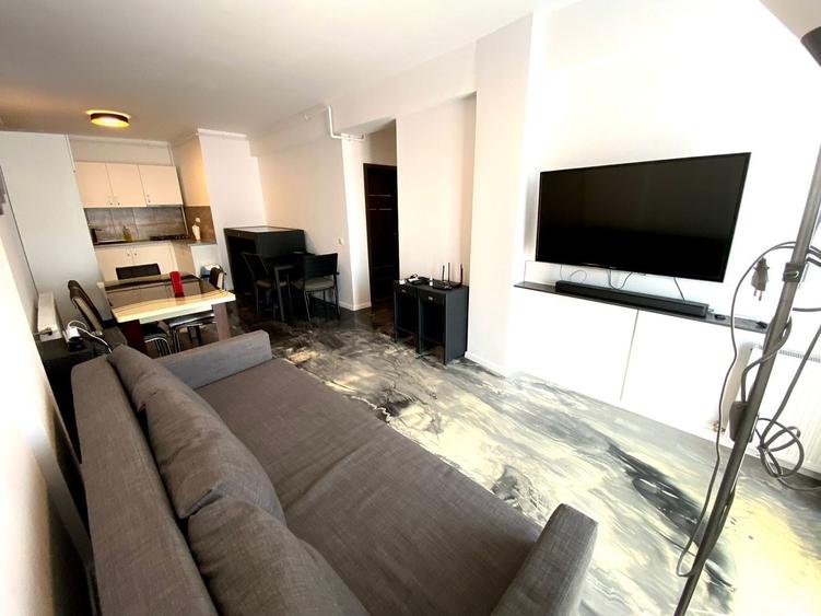 Apartament cu 3 camere semidecomandat în Ultracentral