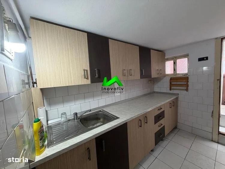Casă cu 3 camere decomandat în Trei Stejari
