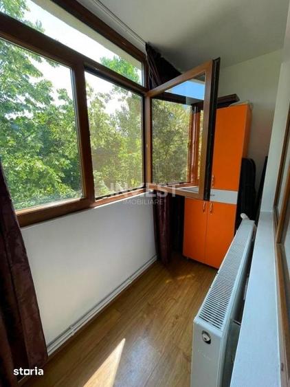 Apartament cu 3 camere, mobilat în Podu Roș
