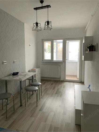 Apartament cu 2 camere decomandat în 1 Mai
