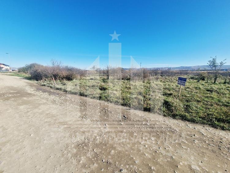 Teren Construcții intravilan de 600 mp, în Partoș