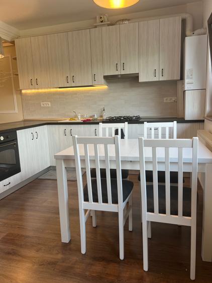Apartament cu 3 camere în Florești