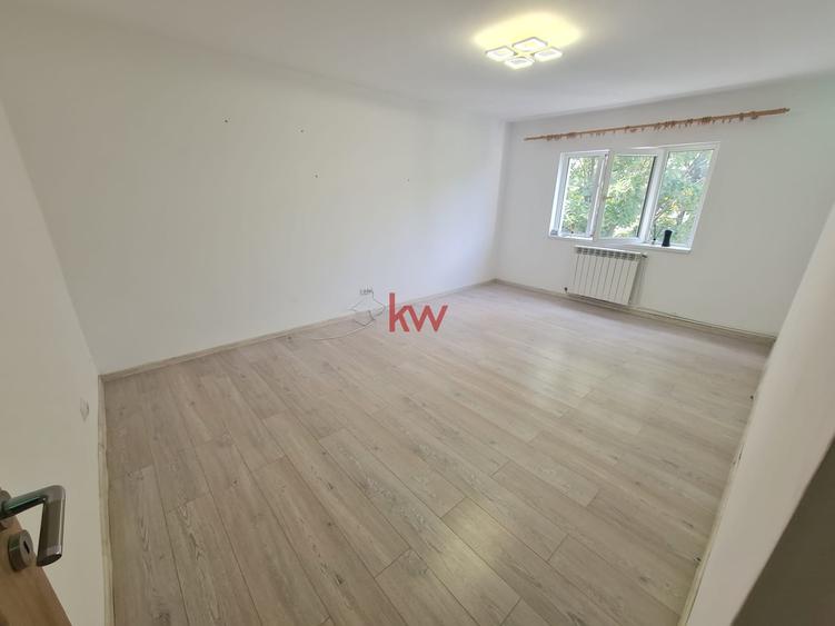 Apartament cu 3 camere decomandat în Tomești