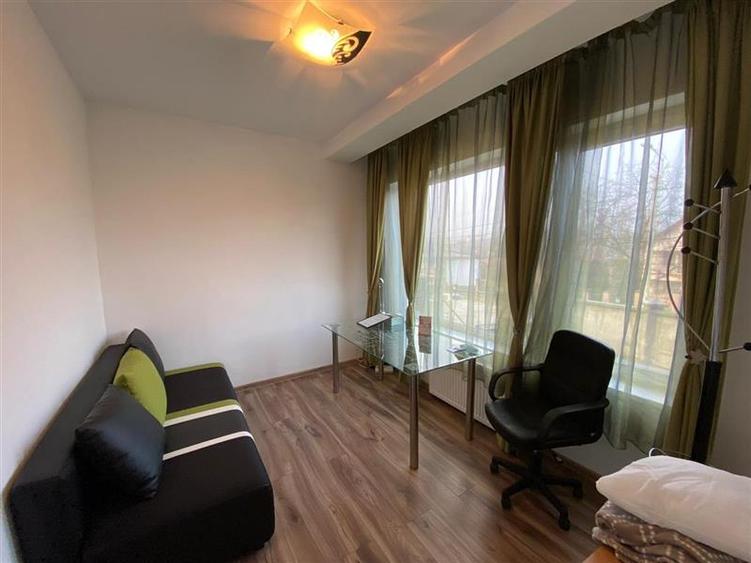 Duplex cu 5 camere cu Canalizare în Iris