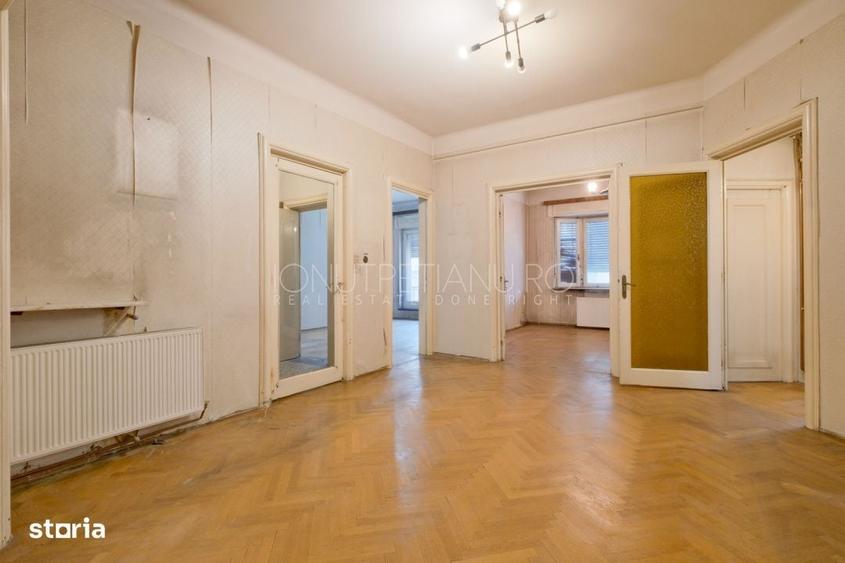 Apartament cu 4 camere decomandat în Armeneasca