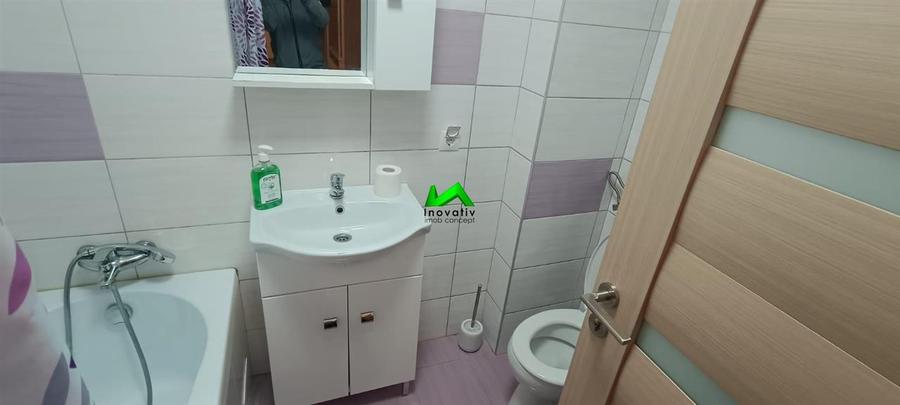 Apartament cu 2 camere decomandat, mobilat în Central