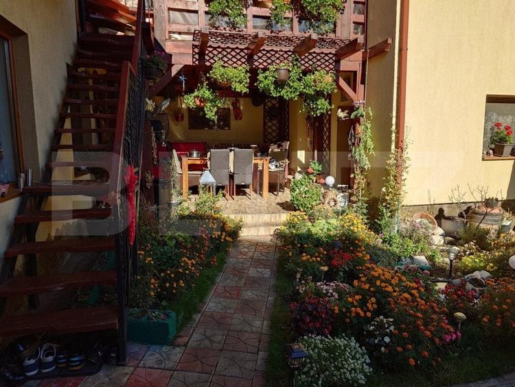 Casă individuală cu 6 camere cu Teren 300 Mp în Codlea