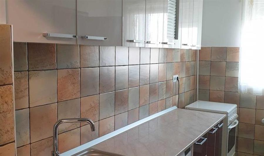 Apartament cu 2 camere decomandat în Vatra Luminoasă