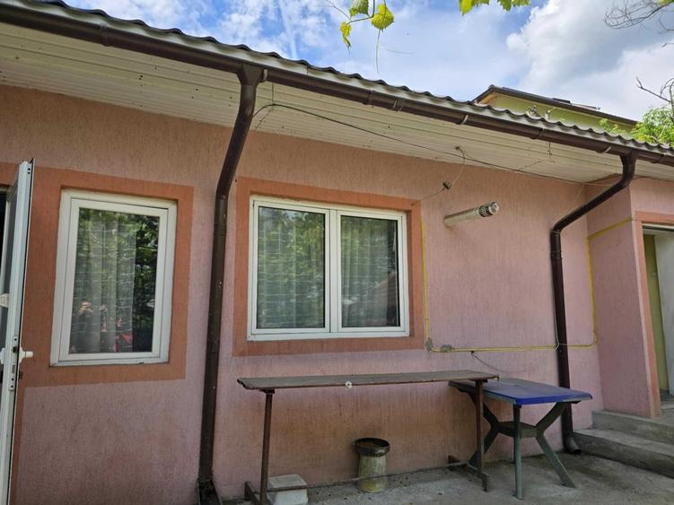Casă cu 2 camere în Central