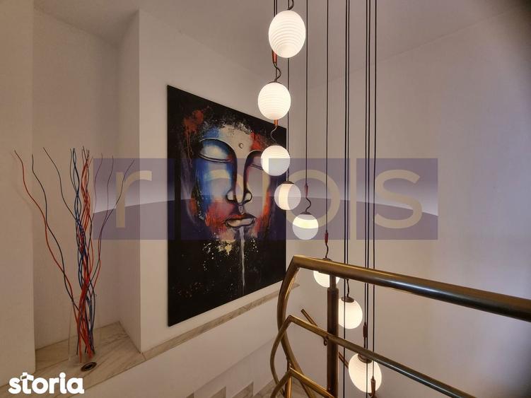 Apartament cu 3 camere, mobilat în Centrul Civic