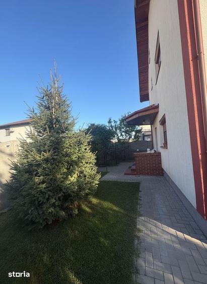 Casă cu 4 camere cu Teren 500 Mp în Central