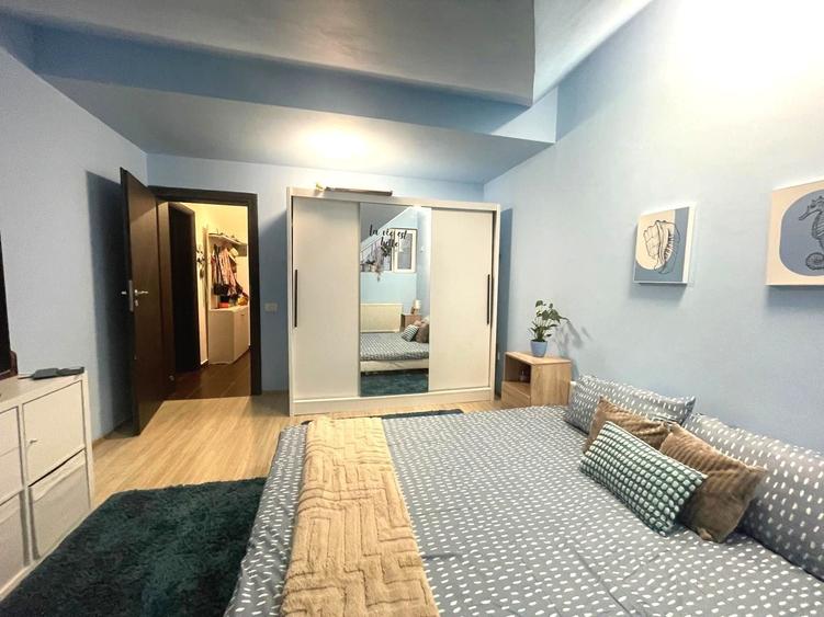 Apartament cu 2 camere decomandat în Roșu