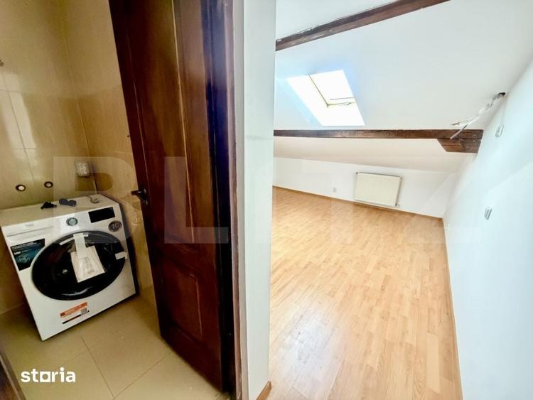 Apartament cu 5 camere în Cetate