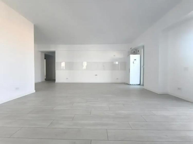 Apartament cu 2 camere decomandat în Titan