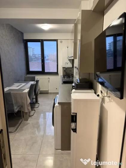 Apartament cu 3 camere decomandat în Valea Rosie