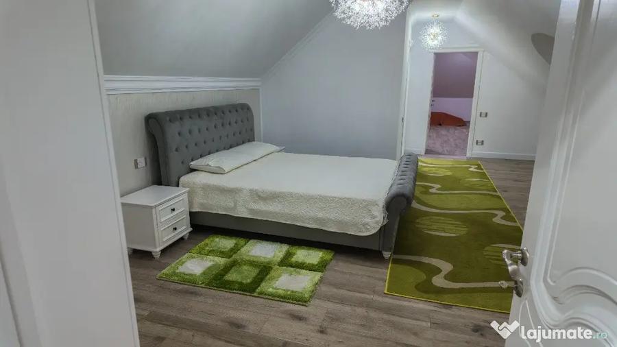 Casă cu 6 camere cu Teren 2100 Mp în Central