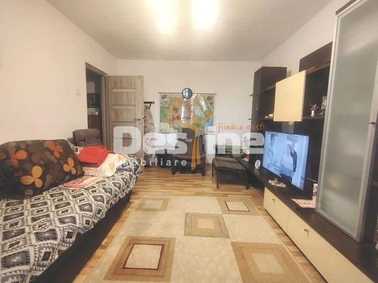 Apartament cu 2 camere decomandat, mobilat în Cantacuzino