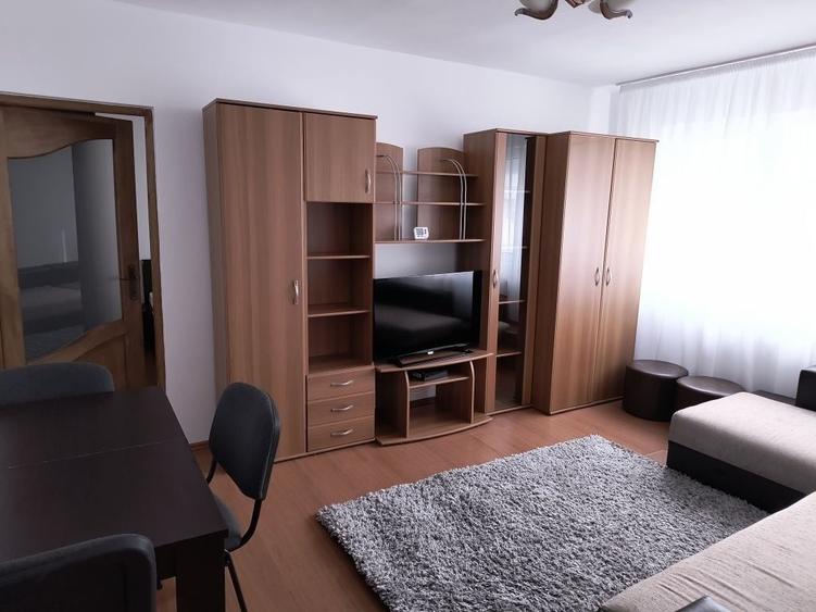 Apartament cu 2 camere semidecomandat în Ultracentral