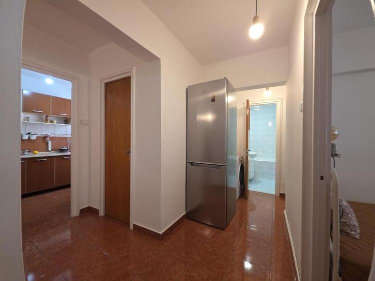Apartament cu 3 camere în Drumul Taberei