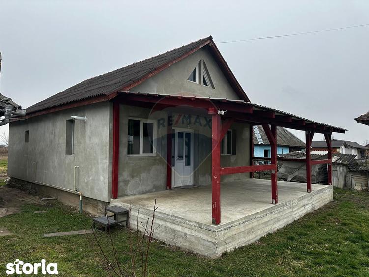 Casă cu 3 camere cu Teren 800 Mp în Satulung