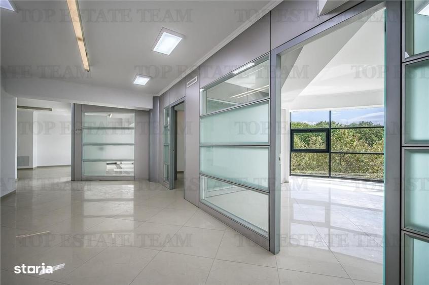 Spațiu comercial, de 285 mp, în Baba Novac