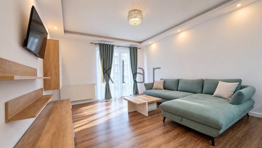 Apartament cu 2 camere semidecomandat, mobilat în Central