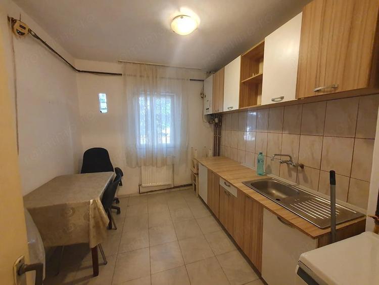 Apartament cu 2 camere semidecomandat în Olimpia-Stadion