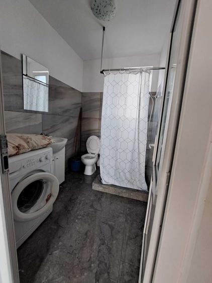 Garsonieră decomandată în Dobroești