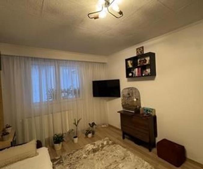 APARTAMENT DE VÂNZARE CU DOUĂ CAMERE IN ZONA MILITARI-LUGERULUI - 2