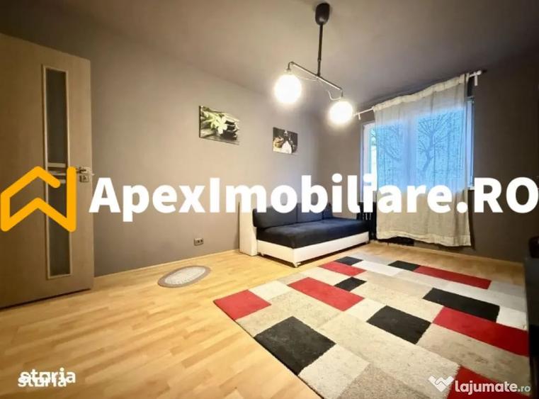 Apartament cu 4 camere decomandat, mobilat în Tei